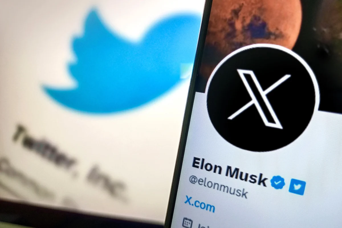 Twitter, une application classée X