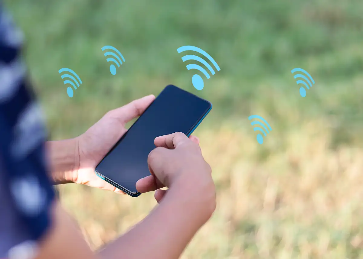 Désactiver le Wi-Fi pour économiser la batterie de votre smartphone : démêler le vrai du faux selon les données techniques actuelles